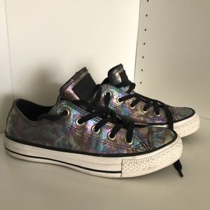 Worn once, iridescent converse size 6! Dope shoes